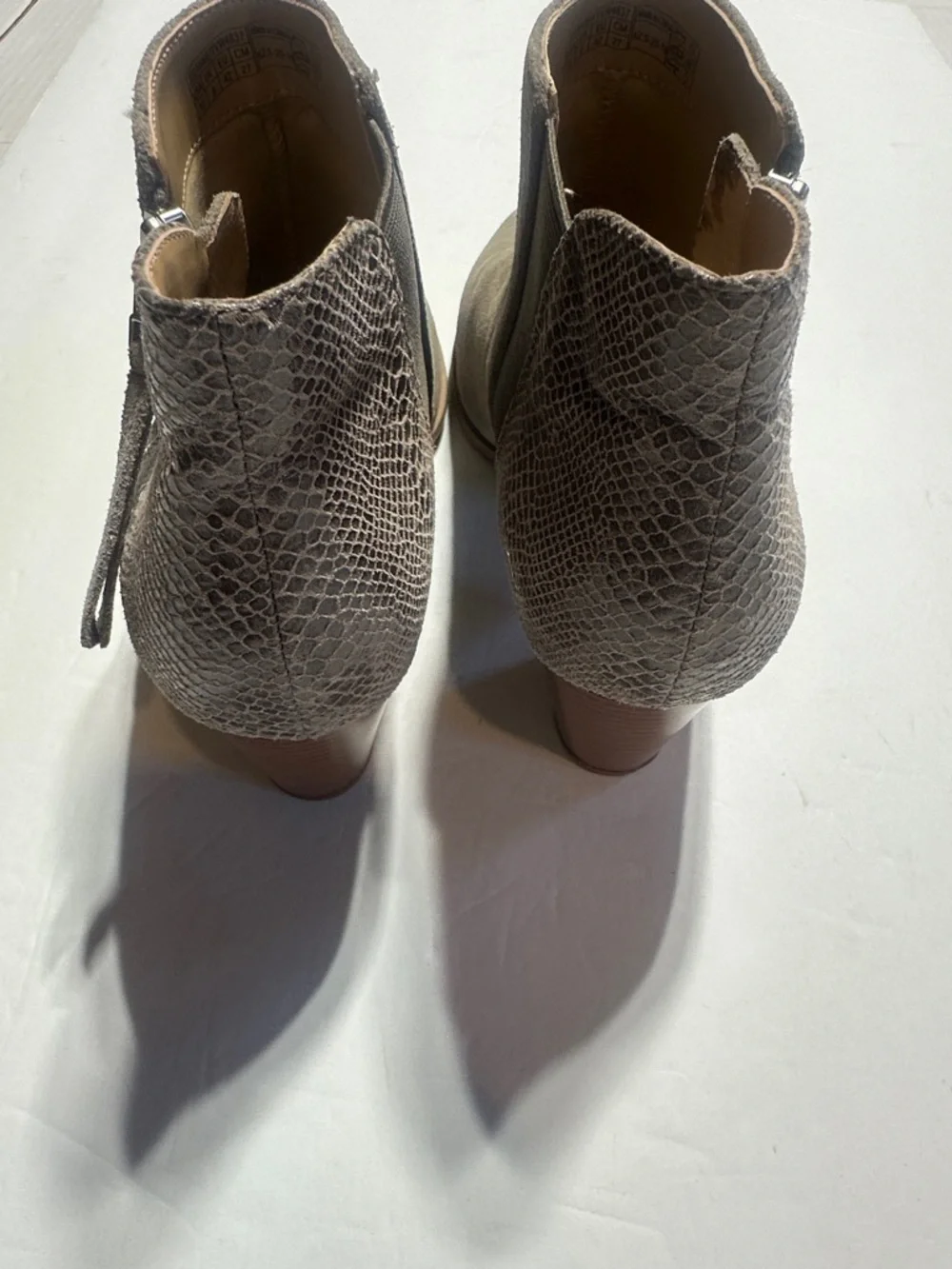 Vionic Anne suede upper tan snake print booties w block heel side zipper sz 10 - Picture 3 of 9